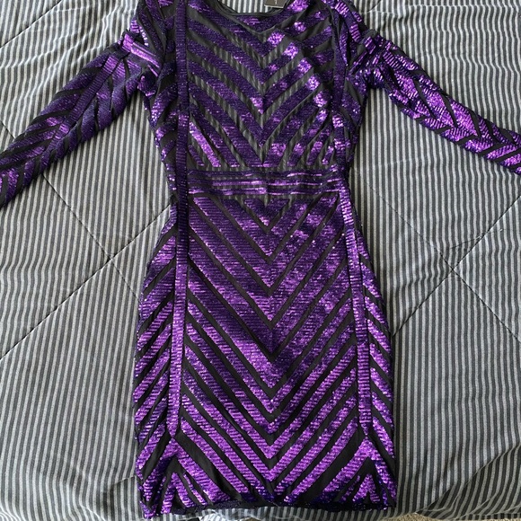 Dress - Picture 2 of 5